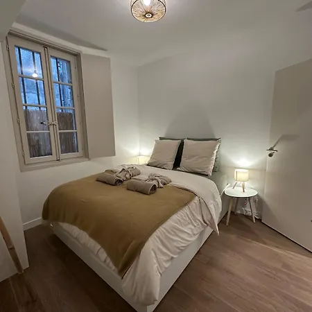 Apartment T3 Renove, Au Calme, Plein Centre Et Climatise *