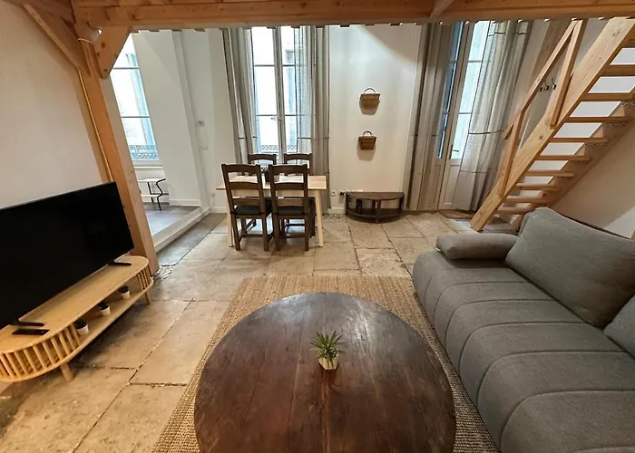 Διαμέρισμα T3 Renove, Au Calme, Plein Centre Et Climatise